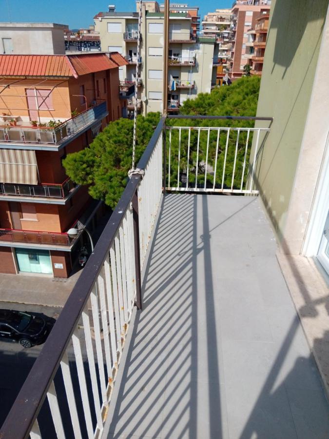 Appartamento Alessya Delux Ladispoli Esterno foto